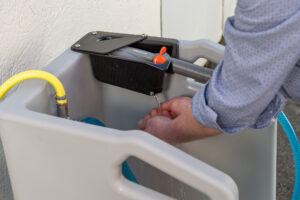 Built-in hand washing station of the Aqua Cube + provides a convenient way to keep clean